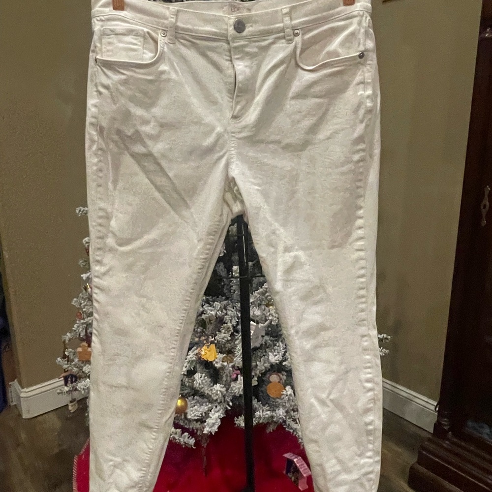 LOFT Women's Cream Skinny Jeans